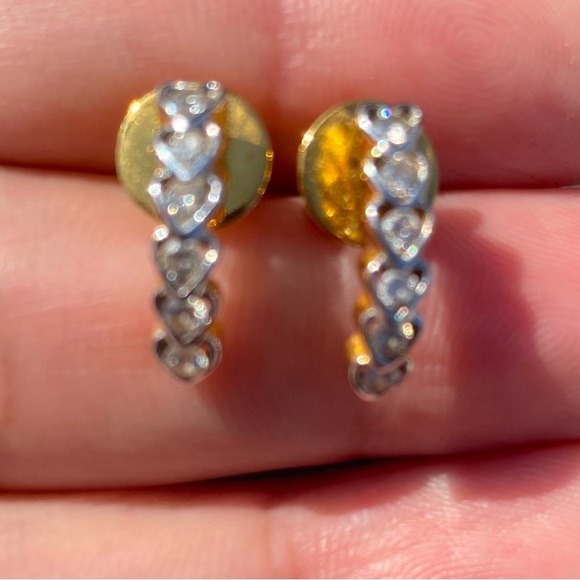 New Natural Diamond Heart Hoop Earrings in 18k Solid Gold - Picture 6 of 11